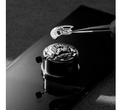 Maurice Lacroix Aikonic Automatic 43 mm AC6008‑SSL20‑330‑2 – Quadrante Carbonio, Ghiera Ceramica