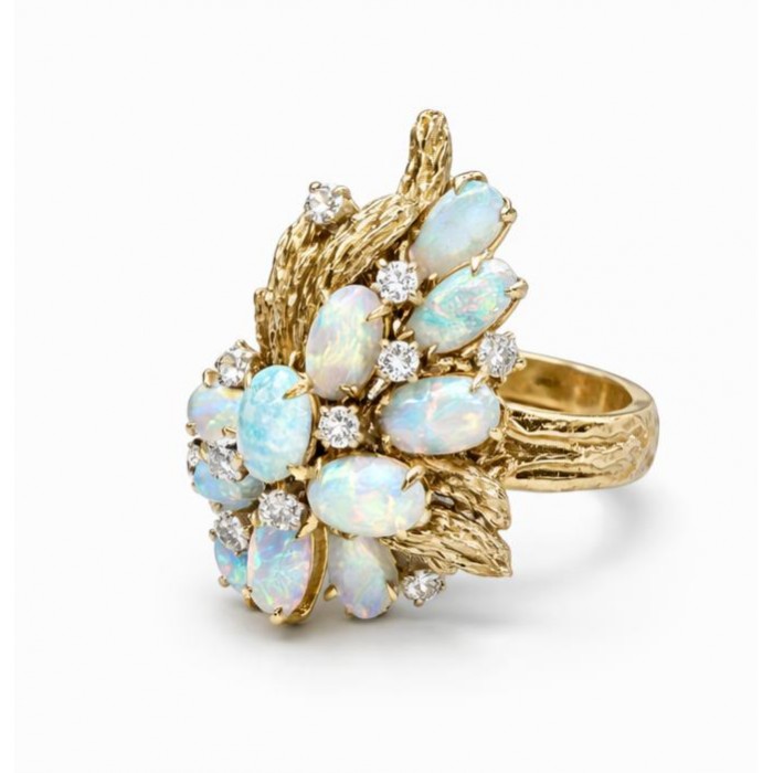 Anello in Oro Giallo 18 kt con 12 Opali Cabochon e 10 Diamanti (0,50 ct) - DIENNECI GIOIELLI